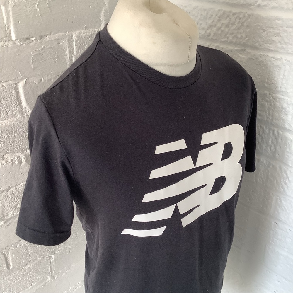 New Balance Crew Neck T Shirt - Size M - Black & White - Cotton - P2P 21” - Picture 3 of 7